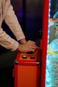 game gian lận Debet